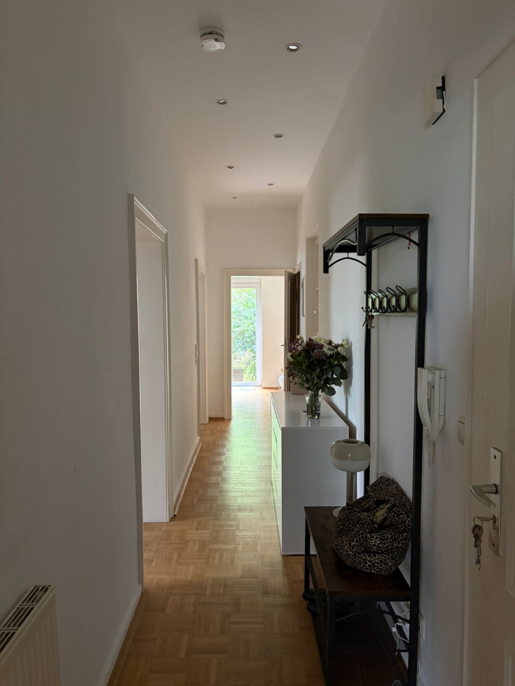 Möblierte Wohnung sucht BewohnerIN (Pendler) – 60316 Frankfurt am Main Nordend-Ost – Vorschaubild 5