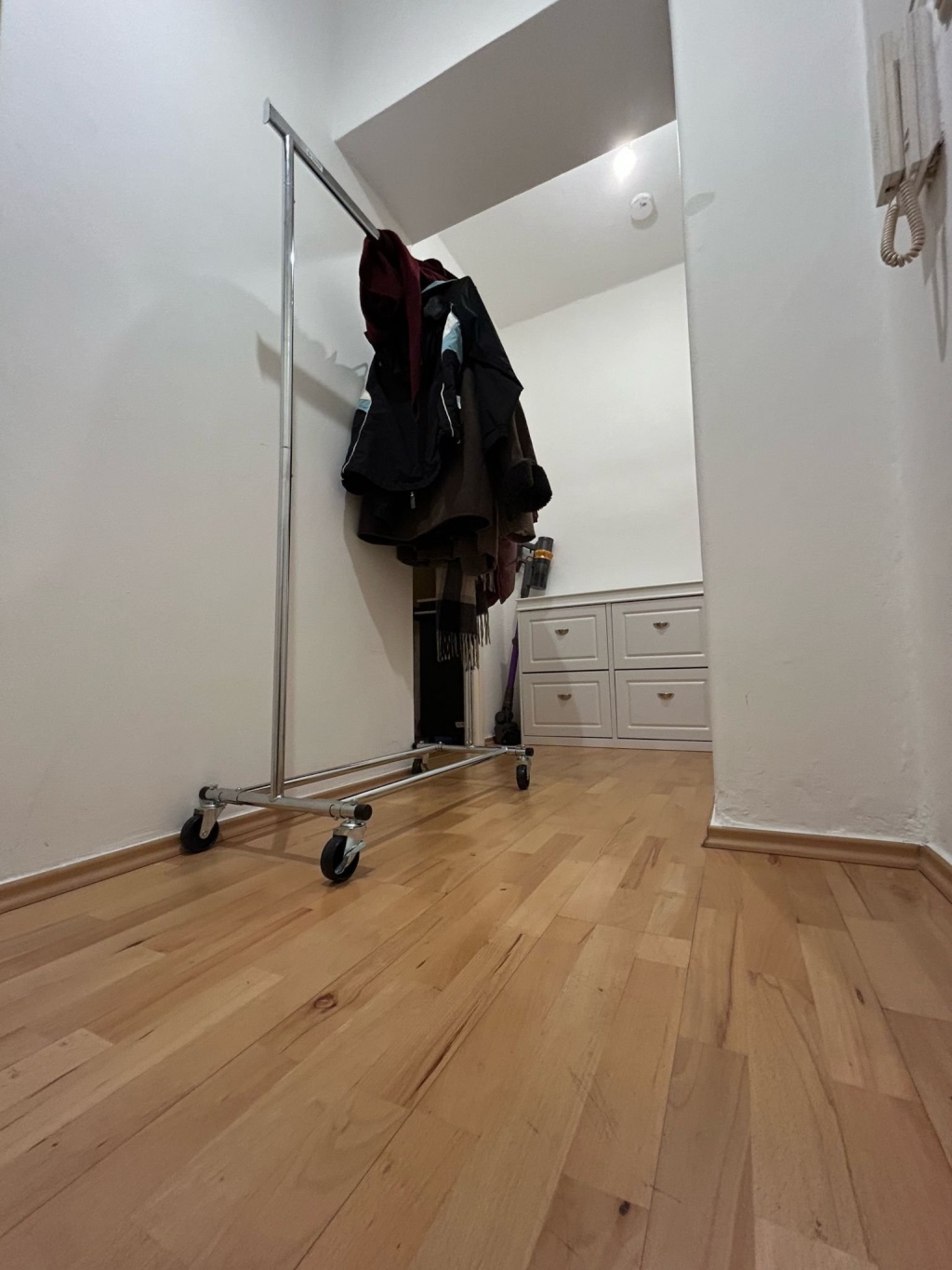 Tastefully furnished 1.5-room apartment with separate kitchen (Sublet) – Johann-Sebastian-Bach-Straße 27, 80637 München Neuhausen-Nymphenburg – Vorschaubild 9