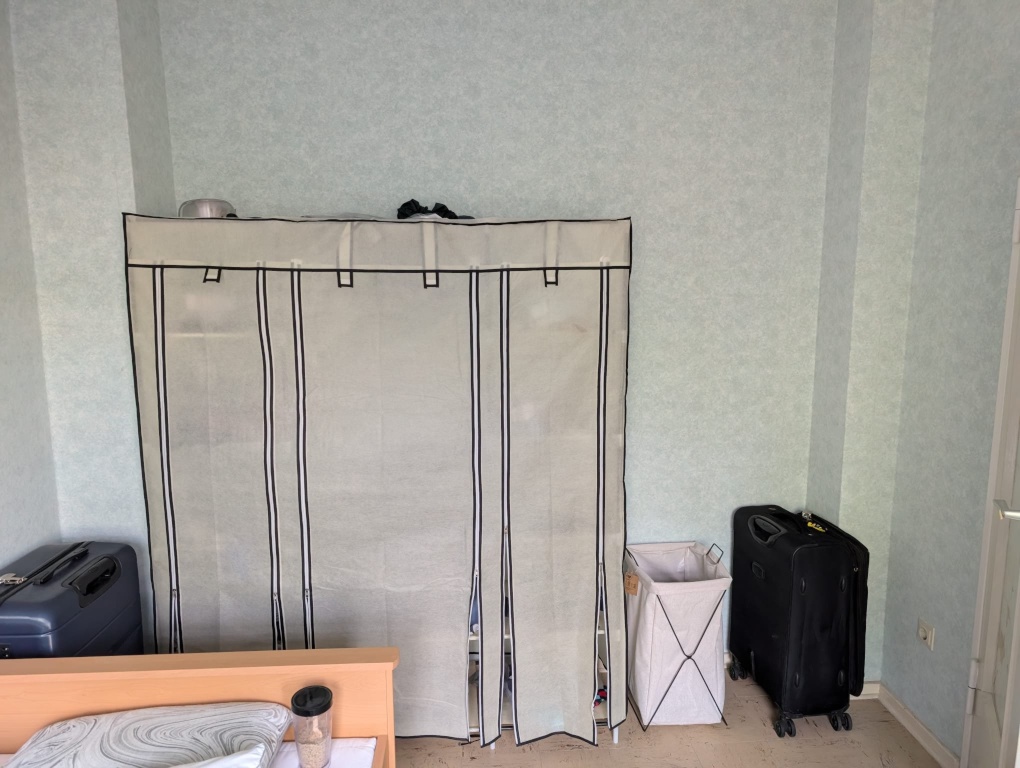 A fully furnished room in a semi-detached house – Rehagener Straße 15, 12305 Berlin Berlin – Vorschaubild 15