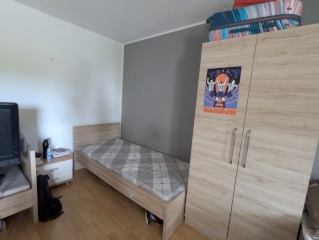 Imagen del anuncio: Three person sharing room in an apartment