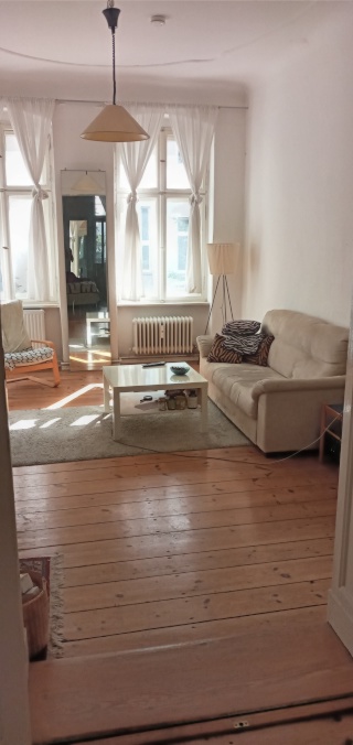 Helle & ruhige 2-Zimmer-Altbauwohnung zur Zwischenmiete in Charlottenburg — photo 1