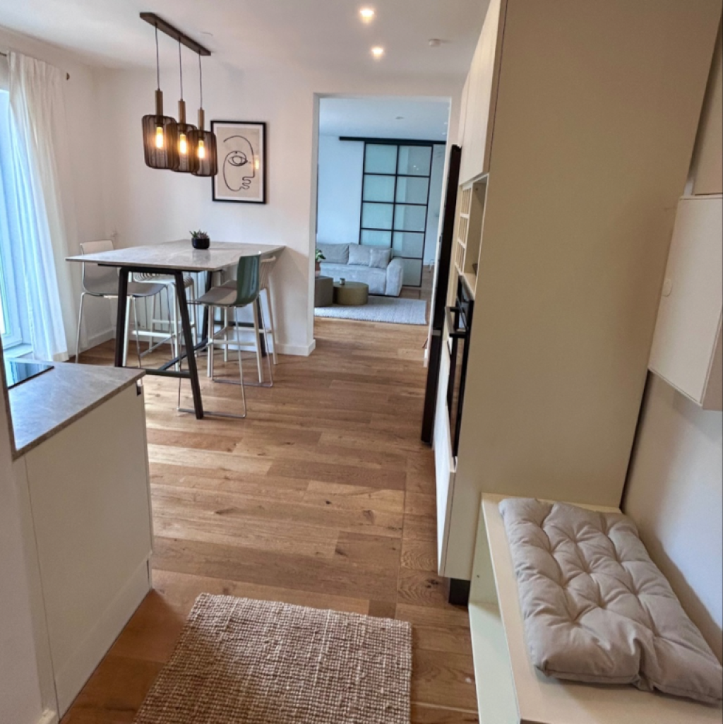 Lichtdurchflutete Wohnung in Hamburg Harvestehude/Hoheluft mit Balkon - voll möbliert