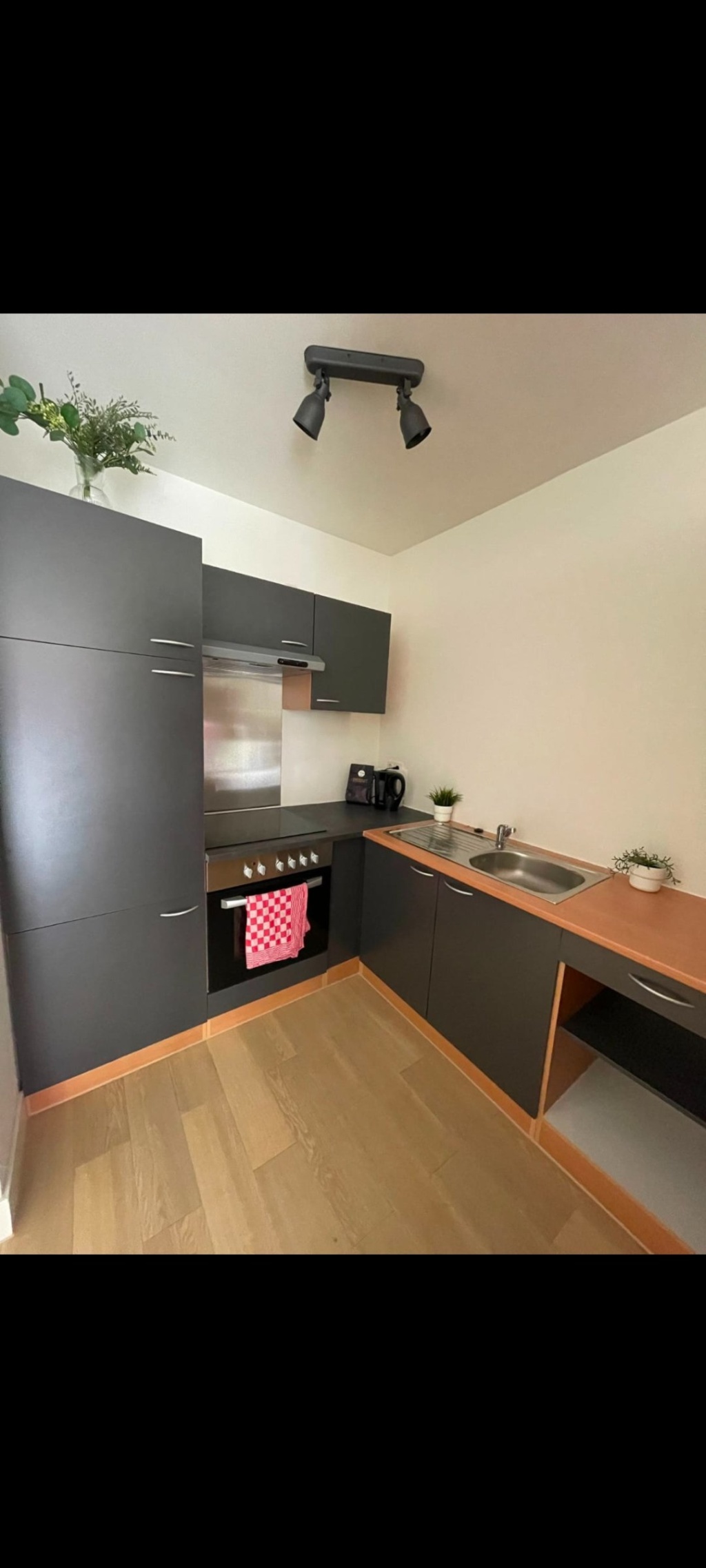 Zentrales Studio in Essen – Anmeldung möglich – sofort verfügbar – fredrich ebeert strasse 70, 45127 Essen Stadtkern – Vorschaubild 2