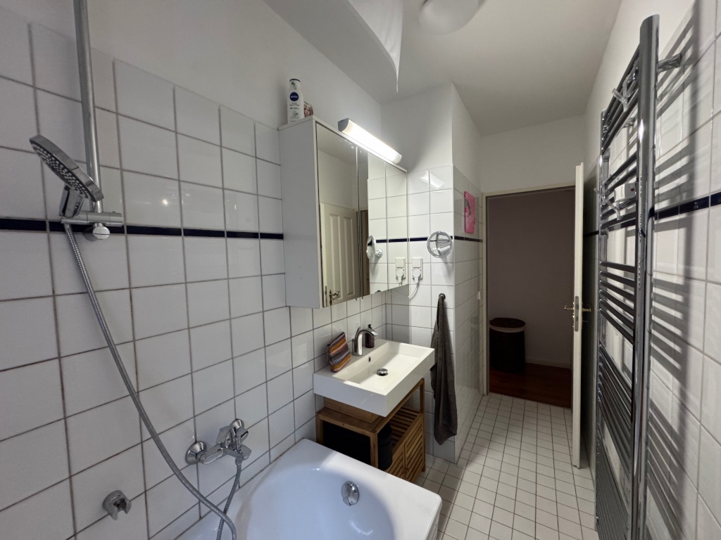 Fully Furnished 2-Room Suite (with Shared Kitchen) – Pappelallee, 10437 Berlin Prenzlauer Berg – Vorschaubild 18