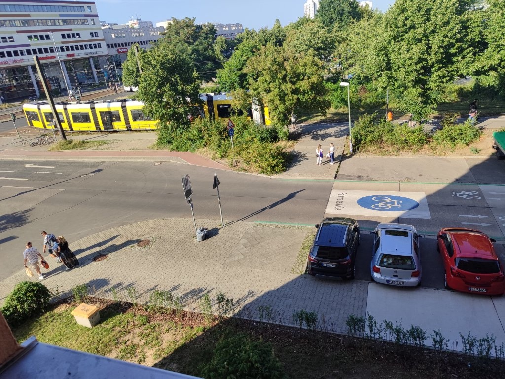 Lovely 1-bedroom flat. Separate kitchen & bathroom in 13053 Berlin from now to 31st August 2026! – Falkenberger Chaussee 20, 13053 Berlin Hohenschönhausen – Vorschaubild 15