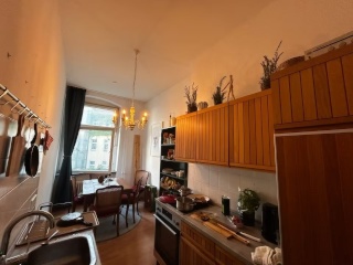 Cozy Alt Bau in Charlottenburg — photo 1