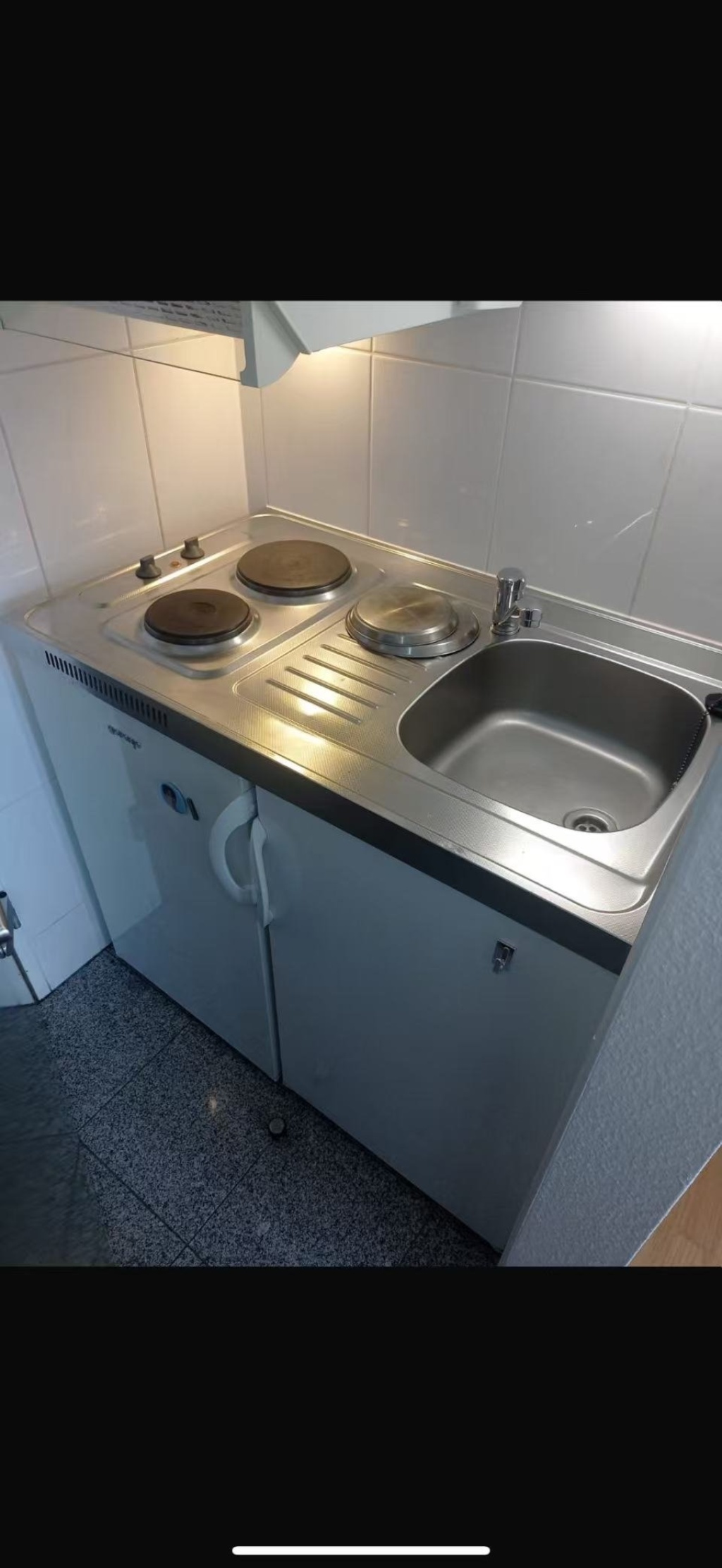 Nachmieter/in gesucht – Helle 1-Zimmer-Wohnung mit Balkon in der Göttinger Innenstadt (direkt gegenüber der SUB) – Maschmühlenweg4 4, 37073 Göttingen Göttingen – Vorschaubild 2
