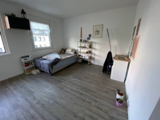 Anzeigenbild: Möbliertes 18 m2 Zimmer im großzügigen 138 m2 Reihenhaus in Oldenburg