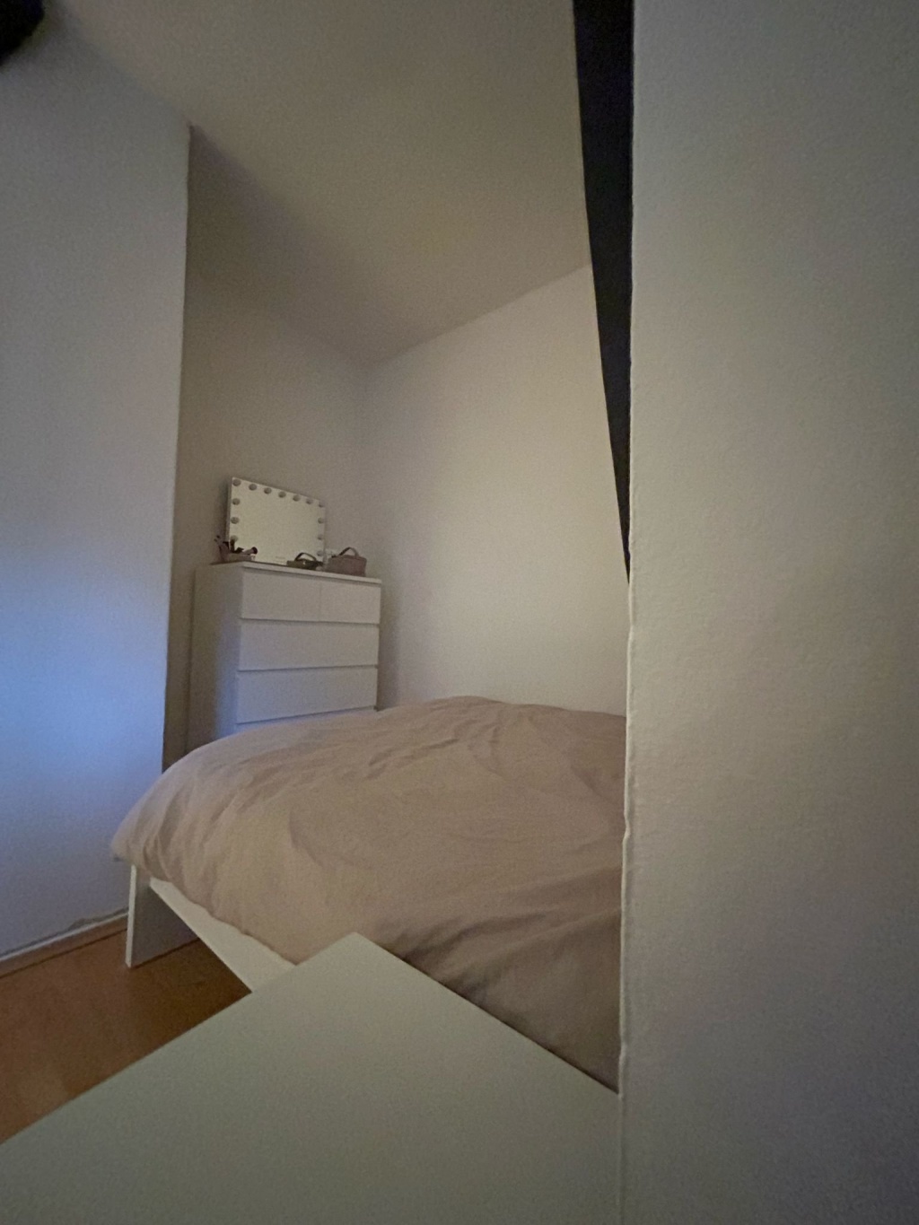 Tastefully furnished 1.5-room apartment with separate kitchen (Sublet) – Johann-Sebastian-Bach-Straße 27, 80637 München Neuhausen-Nymphenburg – Vorschaubild 6