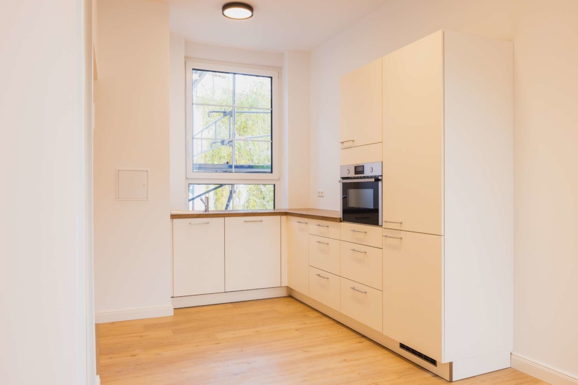 2 vollmöblierte WG-Zimmer in Stuttgart Mitte ab 01.10.2026 – Staffelstraße 1, 70190 Stuttgart Mitte – Vorschaubild 4