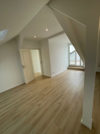 Ad image: Helles WG-Zimmer mit Dachterrasse