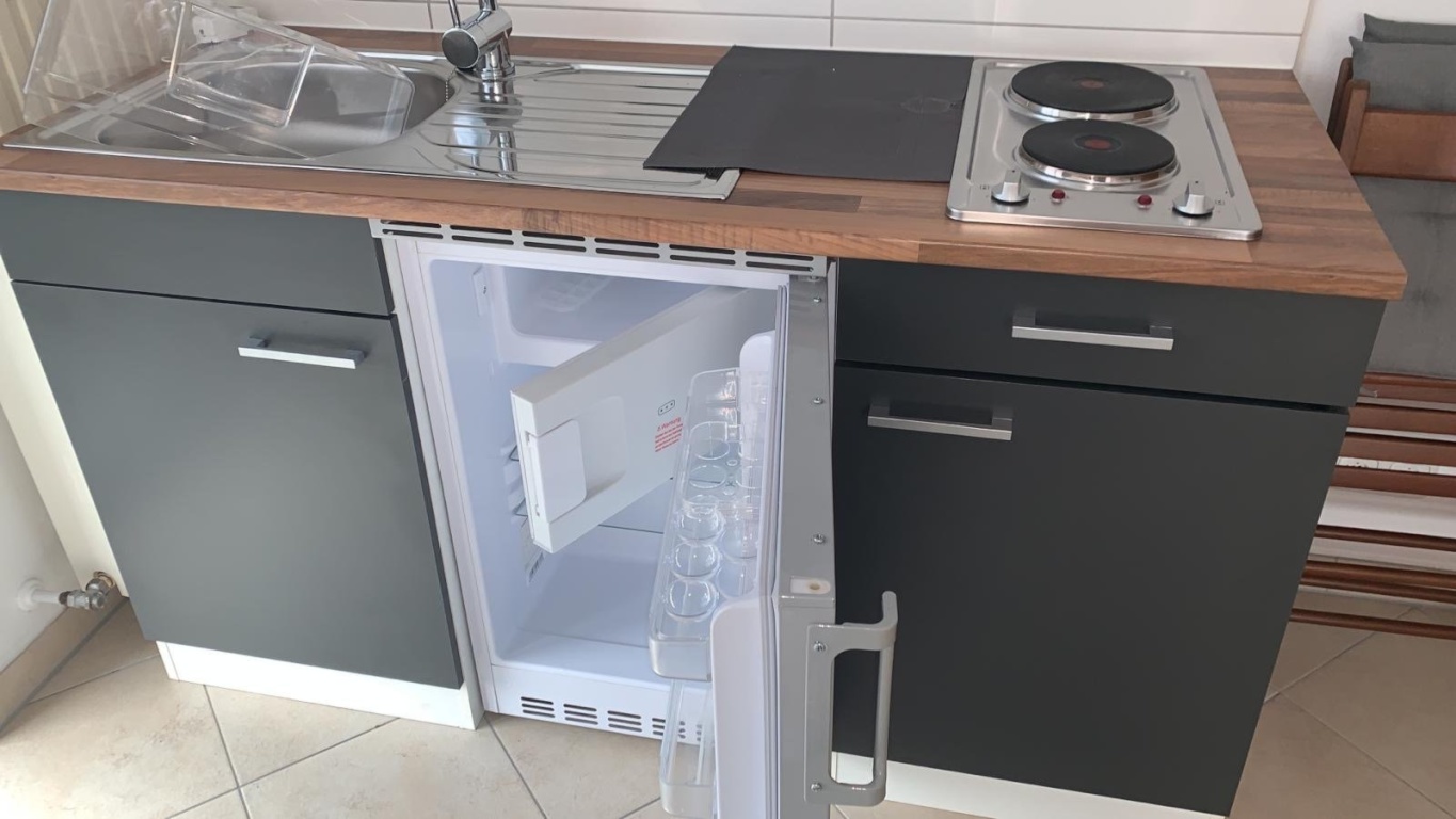 Voll möbliertes Zimmer / 1-Zimmer-Apartment – Tennenloher straße 29, 91058 Erlangen Bruck – Vorschaubild 2