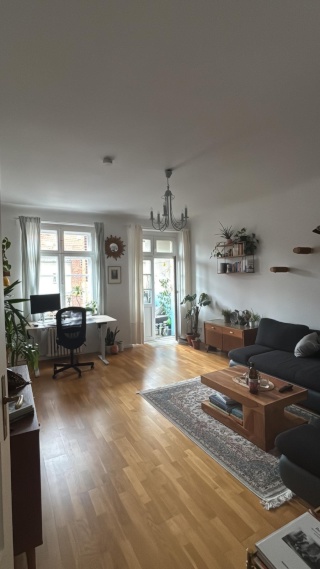 Helle 3-Zimmer Whg mit Balkon Nähe des Kanals — photo 1