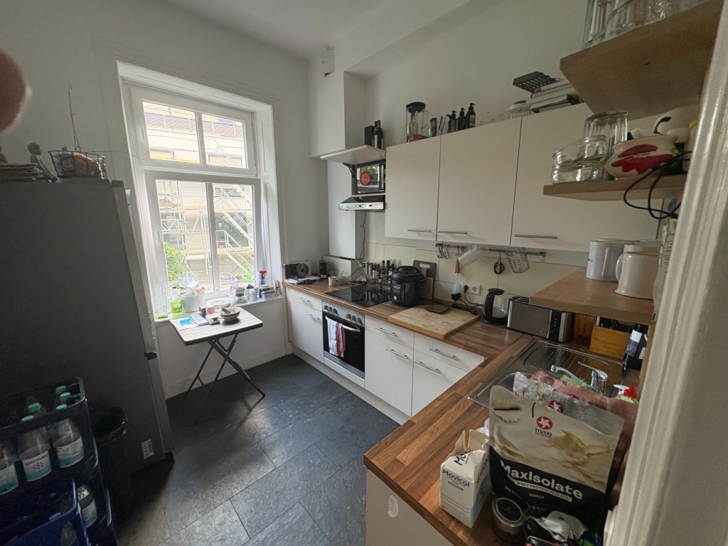 BEFRISTET AB SOFORT FÜR 3/5 MONATE: Stilvolle Altbauwohnung mit Balkon – Voll möbliert & zentral gelegen – Mittelweg 40, 20148 Hamburg Eimsbüttel – Vorschaubild 11