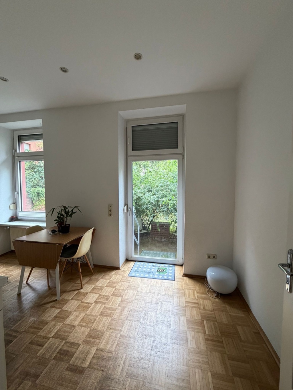 Möblierte Wohnung sucht BewohnerIN (Pendler) – 60316 Frankfurt am Main Nordend-Ost – Vorschaubild 3