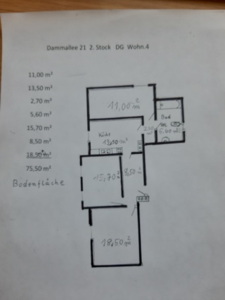 Anzeigenbild: 3 Zimmerwohnung, teilmöbliert, Wohngemeinschaft geeignet, Warmmiete 790€, ab 1.10.26 zu vermieten.