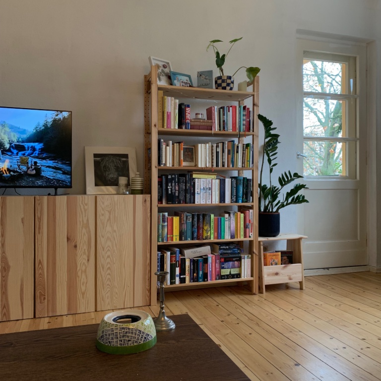 Voll möblierte 2-Zimmer-Wohnung | Balkon | All-Inclusive | Lichtenberg