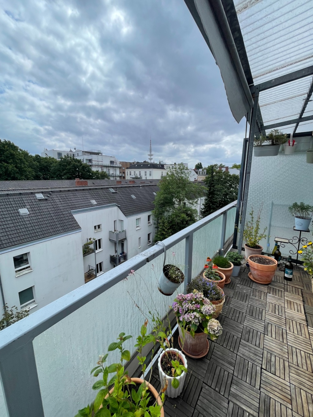 Möblierte 1-Zimmer-Wohnung an der U1 Hallerstraße | 01.10.–31.12.2026 – Hermann-Behn-Weg, 20146 Hamburg Rotherbaum – Vorschaubild 3