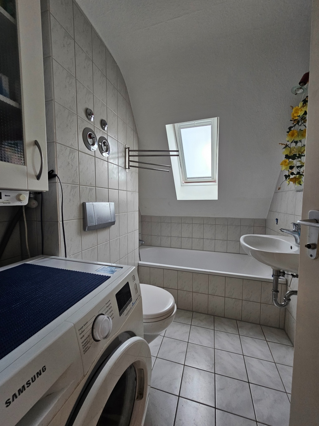 Neue 2-er WG in 50 qm Wohnung 490€ + 540€ ALLES INCLUSIVE – Röntgenstraße 50, 91058 Erlangen Bruck – Vorschaubild 4