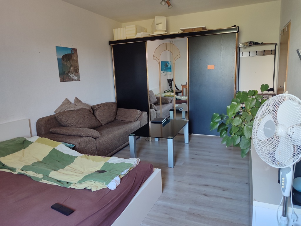 Lovely 1-bedroom flat. Separate kitchen & bathroom in 13053 Berlin from now to 31st August 2026! – Falkenberger Chaussee 20, 13053 Berlin Hohenschönhausen – Vorschaubild 2