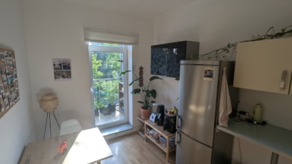 Anzeigenbild: 2 Zimmer Wohnung mit Balkon für WG/Paar