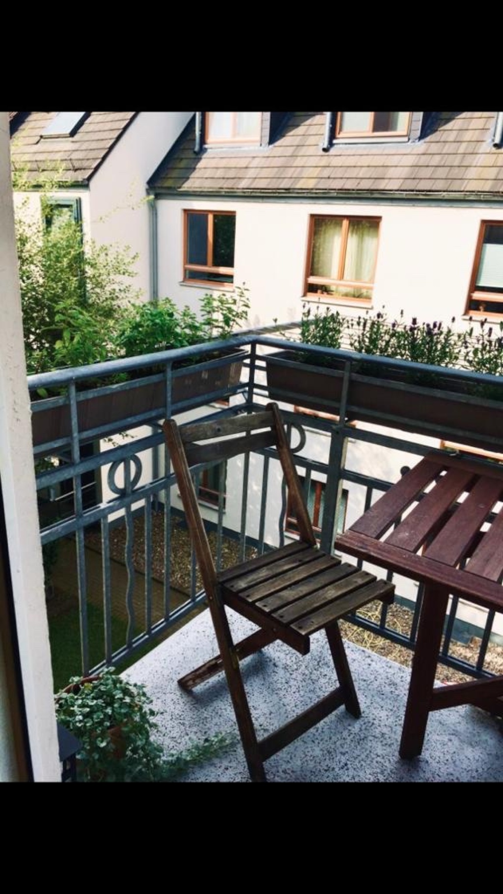 Helle, möblierte 2-Zimmer-Wohnung (50 m2) mit Balkon in Hamburg-Eimsbüttel – Kurzzeitmiete – Eimsbütteler Straße, 22769 Hamburg Eimsbüttel – Vorschaubild 8