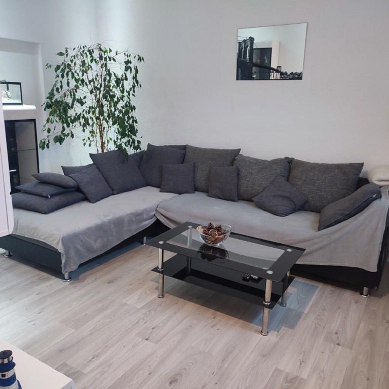 72 m2 / / / 3 Zimmer Wohnung zur Langzeitmiete