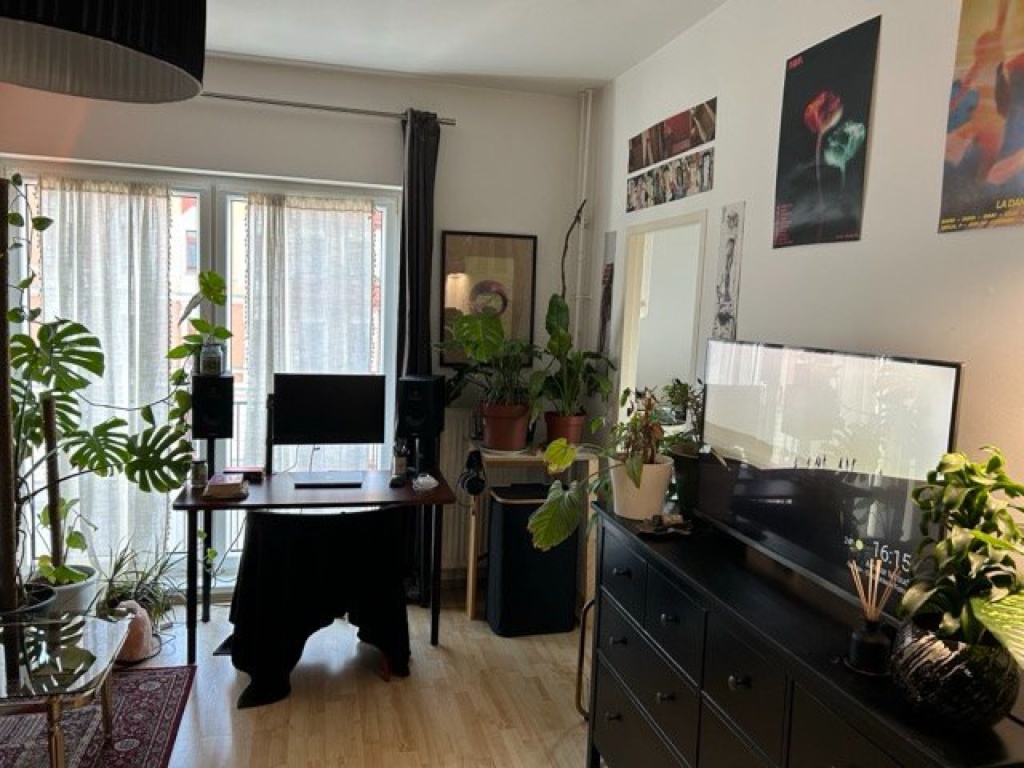 Helle 1-Zimmer-Wohnung am Mauerpark zur Zwischenmiete (5 Wochen ab 24.09.) – Gleimstraße 66, 13355 Berlin Berlin – Vorschaubild 2
