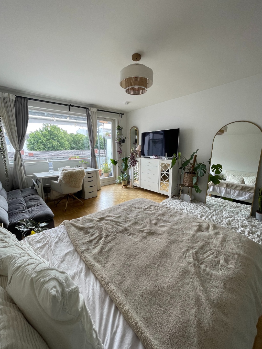 Möblierte 1-Zimmer-Wohnung an der U1 Hallerstraße | 01.10.–31.12.2026 – Hermann-Behn-Weg, 20146 Hamburg Rotherbaum – Vorschaubild 4