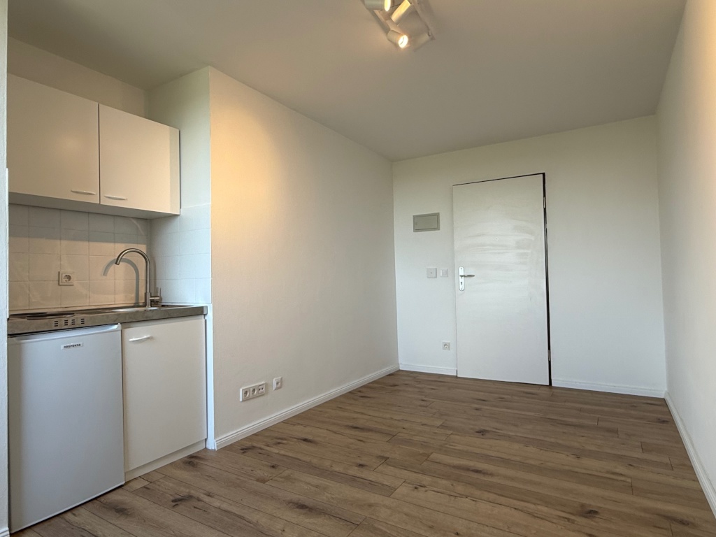 Helles Apartment in Erlangen-Sieglitzhof – Rennesstraße 41, 91054 Erlangen Sieglitzhof – Vorschaubild 2