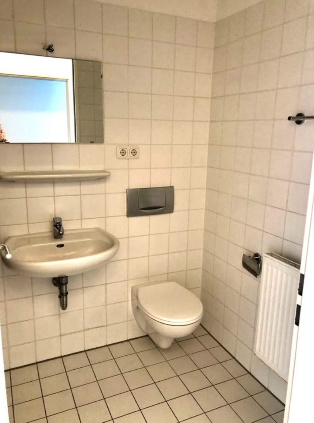 WG-Zimmer Rudow Angerstr. - Bad
