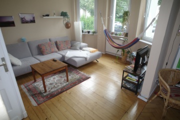 Anzeigenbild: Voll möblierte 2-Zimmer-Wohnung in Bonn-Altstadt mit Garten und zwei Balkonen (Untermiete)/ Fully furnished 2-room apartment for sublet in Bonn-Altstadt with garden and two balconies