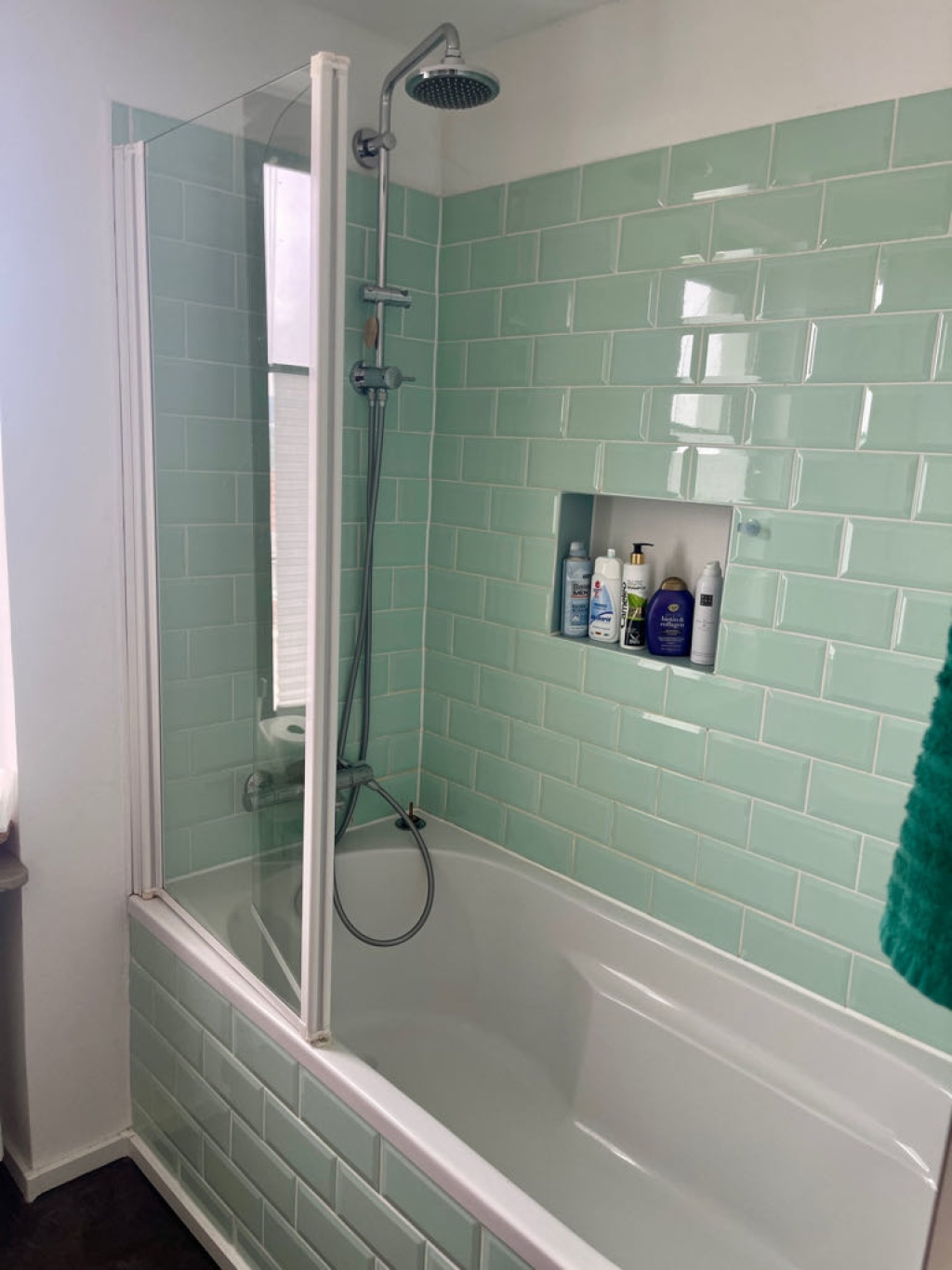 Wohnung Barmen Ingeborgstr - Die Dusche zur gemeinsamen Nutzung im ersten Obergeschoss