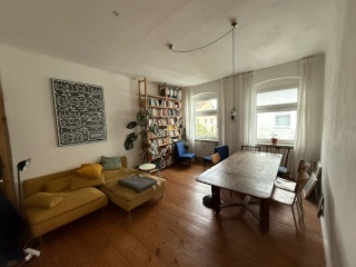 Schöne, helle, ruhige 1,5 Zimmer Wohnung für August