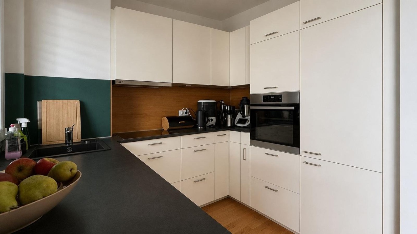 Moderne 3-Zimmer-Wohnung mit großem Balkon, 2 Bädern und TG-Einzelstellplatz in München-Lochhausen (3 min zu S-Bahn und der Lohe, 1 Min zu Supermarkt, Bäcker und Cafe) – Marianne-Hoppe-Straße 28, 81249 München Aubing-Lochhausen-Langwied – Vorschaubild 2