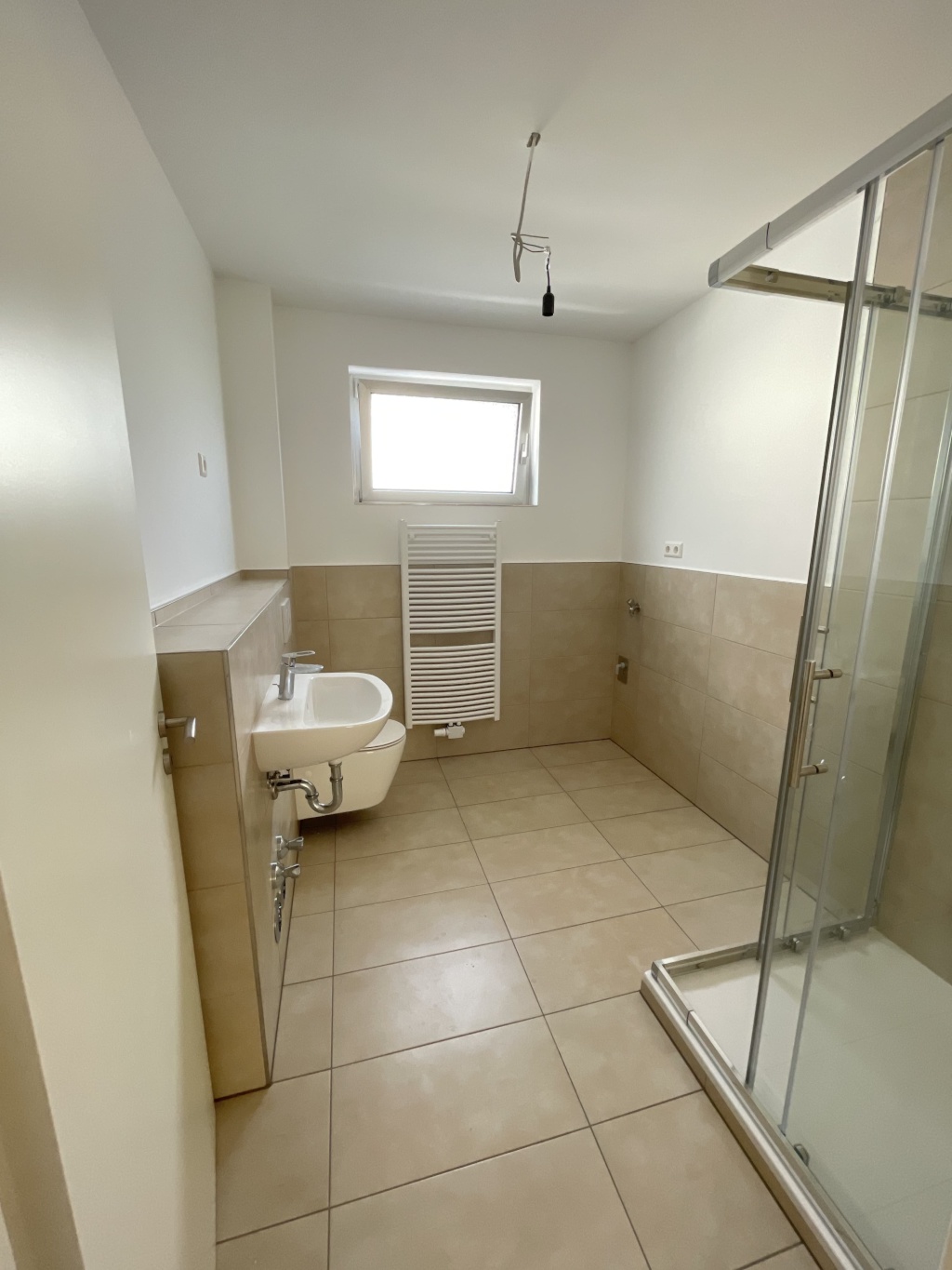 Helle moderne 99 m2 Wohnung - ab September/Oktober verfügbar – Hermann-Löns-Straße 7, 65201 Wiesbaden Wiesbaden Schierstein – Vorschaubild 6