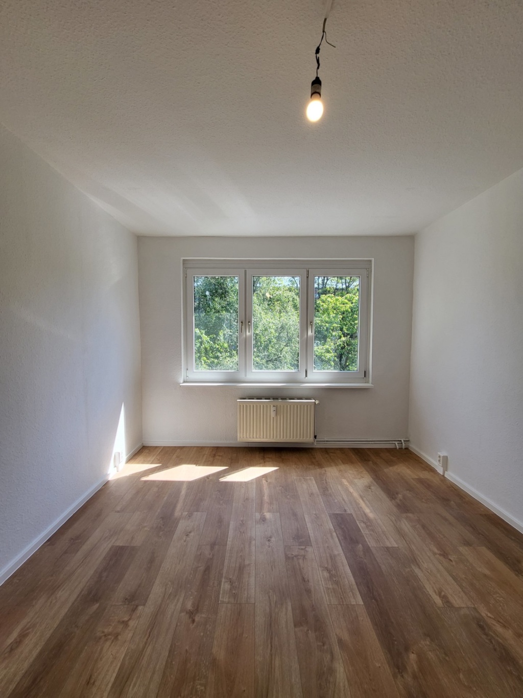 3- Zimmer, 61qm - MD-Neue Neustadt - Erstbezug nach Sanierung - Gut geeignet für 2er-WG – Umfassungsweg 2, 39124 Magdeburg Neue Neustadt – Vorschaubild 2