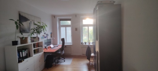 Anzeigenbild: Sonnige 3er WG sucht Zwischenmeiter*in