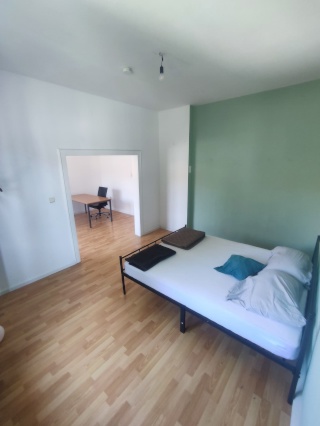 Anzeigenbild: Schöne möblierte 2-Zimmer-Suite mit eigenem Bad