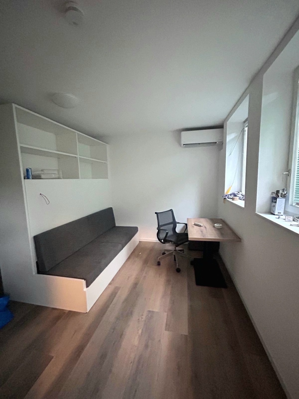Helle, moderne Souterrain-Wohnung mit eigenem Gartenzugang, perfekt für Homeoffice & Fortbildung