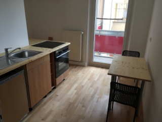 Zentrale Zwei-Zimmer-Wohnung mit Balkon und neuem Bad für Zwischenmiete Oktober 2026-Mai 2027