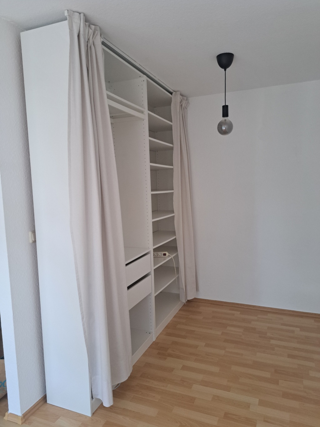 sonnige Einzimmerwohnung in Innenstadtnähe – Bayreuther Straße, 91054 Erlangen Erlangen-Nord – Vorschaubild 2