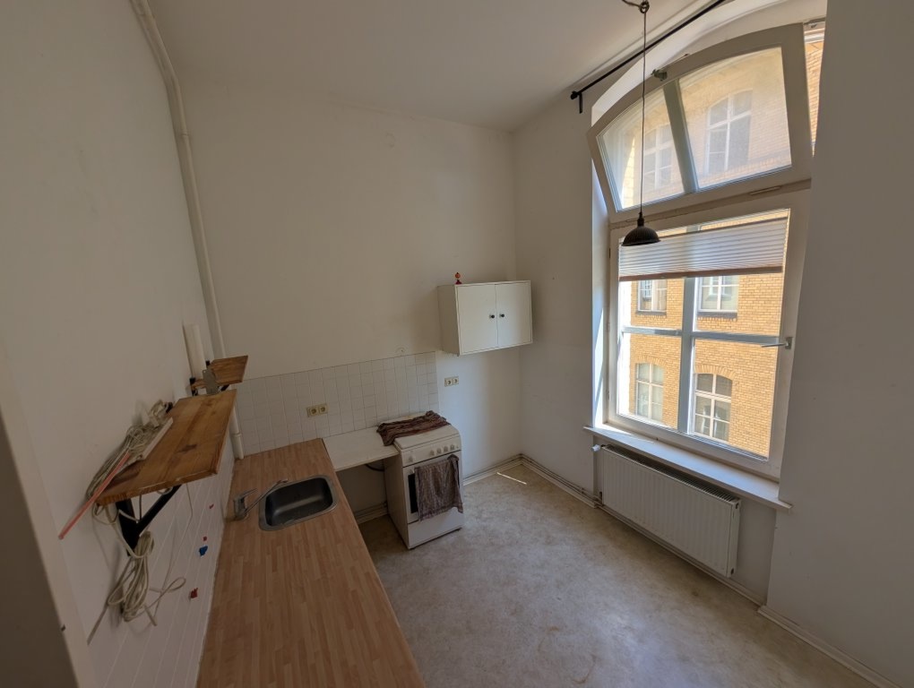 Untermieter:in für 2-3 Monate gesucht! 2 Zimmer Berlin Mitte teilmöbliert! – Brunnenstraße, 13355 Berlin Gesundbrunnen – Vorschaubild 3
