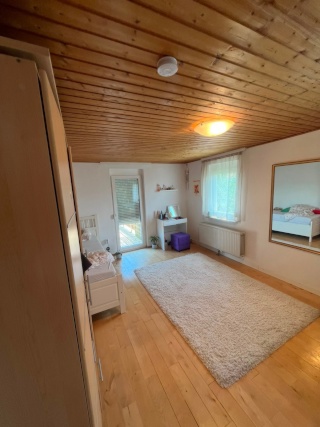 Anzeigenbild: Schönes helles WG-Zimmer mit großer Terasse in 3er Frauen-WG