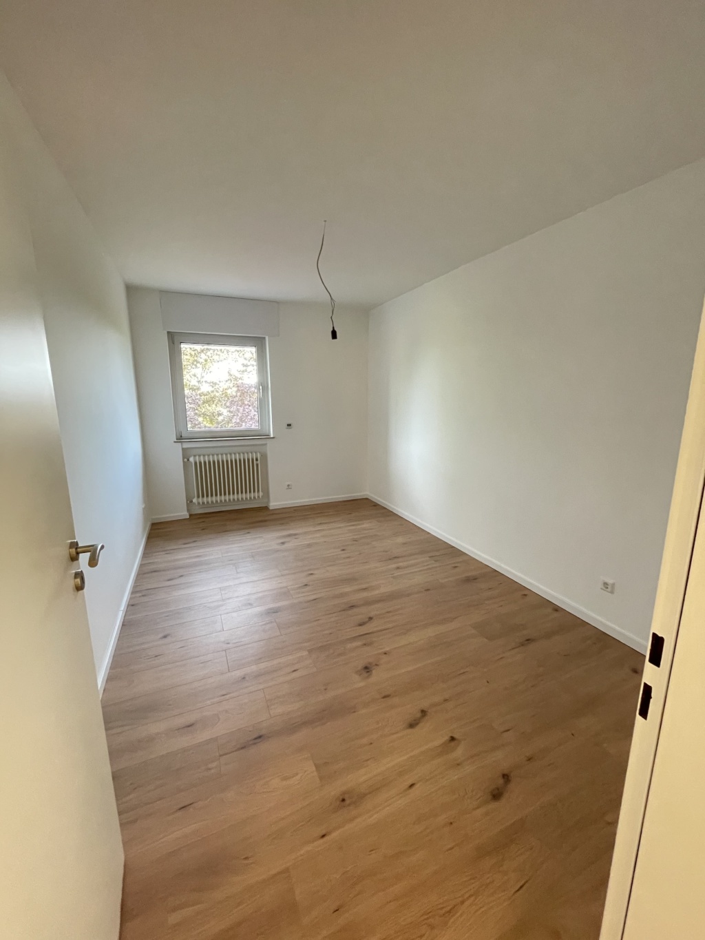 Helle moderne 99 m2 Wohnung - ab September/Oktober verfügbar – Hermann-Löns-Straße 7, 65201 Wiesbaden Wiesbaden Schierstein – Vorschaubild 3