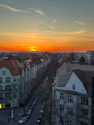 Sunny & Cozy Apartment in the Heart of Schöneberg – 2-Month Sublet — photo 1