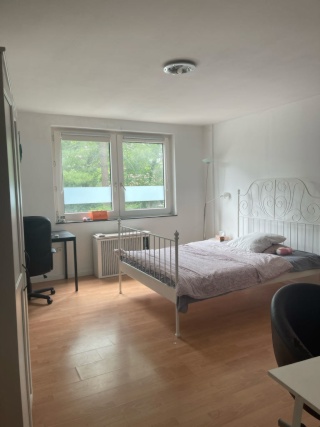 Anzeigenbild: Nachmieter/in gesucht: Möblierte 1-Zimmer-Wohnung (30 qm) in Aachen-Mitte, ab 15.09.2026
