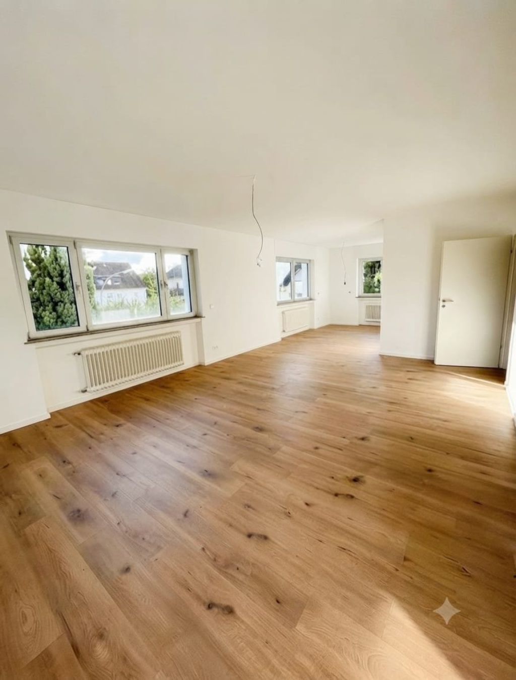 Helle moderne 99 m2 Wohnung - ab September/Oktober verfügbar