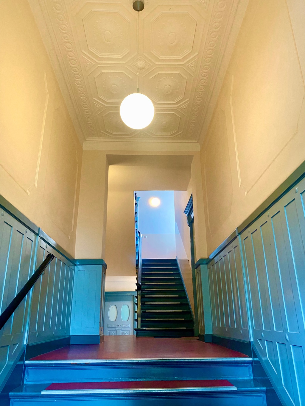 Apartamento Karlshorst Stolzenfelsstraße - the listed stairwell
