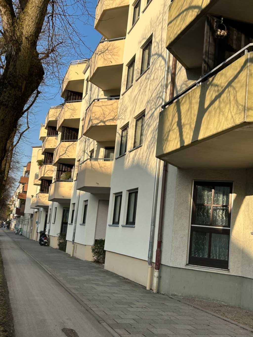 WG-Zimmer Obersendling Aidenbachstraße 115 - Außenansicht Haus